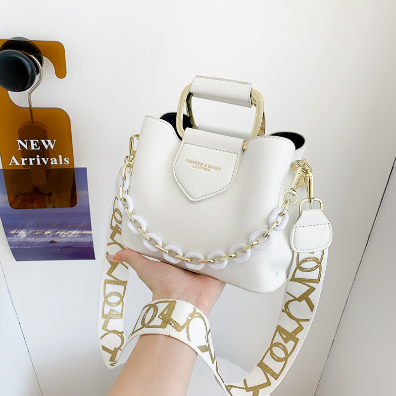Designer Bag 2025 New Outdoor Style Luxury Free Delivery New Soft PU Leather Handbag Designed Specifically Women As A Designer Single Shoulder Bag.