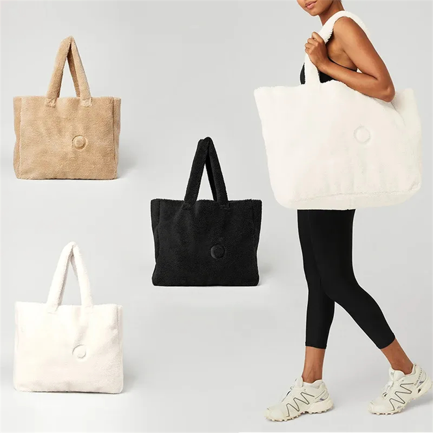 Yoga Foxy Sherpa Tote Fashion Letter Plush Handbag Comfortable Strap Large Capacity Storage Shoulder Bag n7