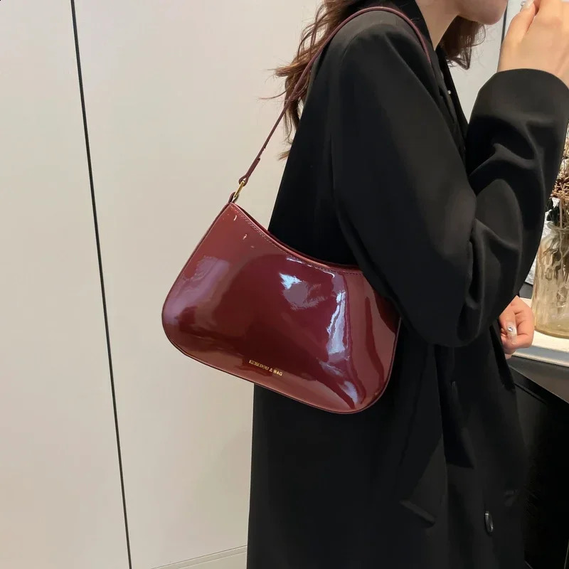 Advanced Retro Niche Trendy Underarm Bag Fashionable and Versatile Commuting Shoulder Bag Purses and Handbags Bolsos De Moda 241216