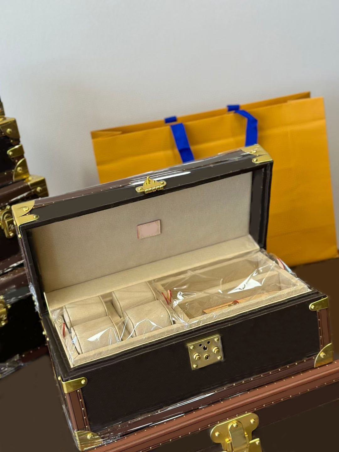 Cosmetic Bags Jewelry Boxes Leather Watch Box 4 Mens Watch Organizer Jewelry storage box fashion womens Rings Tray Cosmetic case