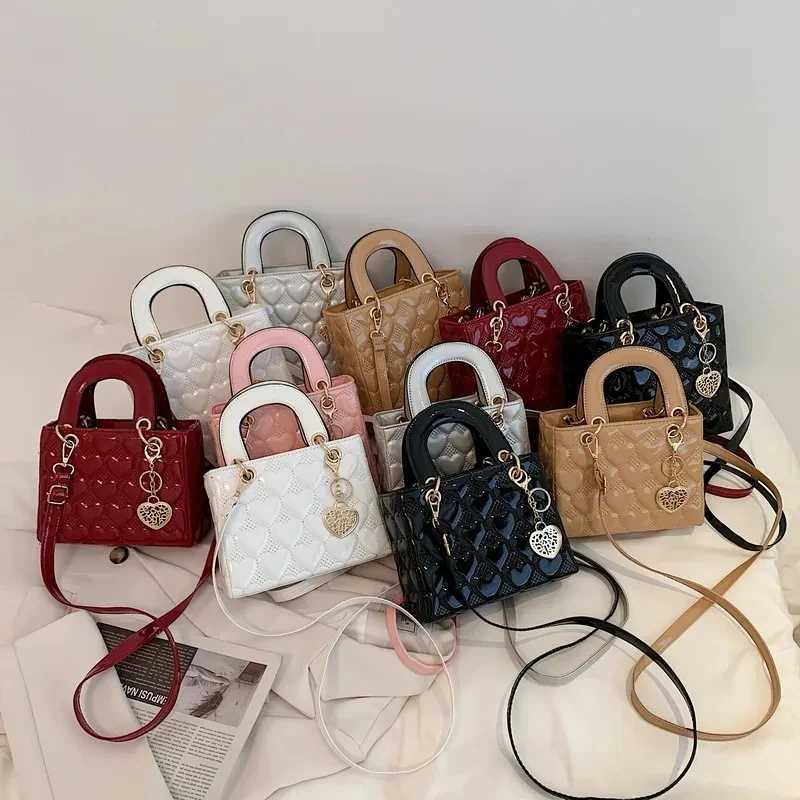 Handbag 2024 Women Brand Luxury Totes High Quality Fashion Classic Quilted Square Handle Bag Women Crossbody Shoulder BagsC241216