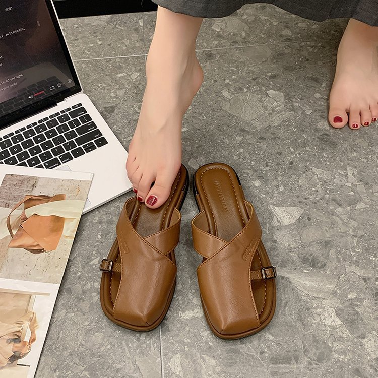 Women Fashion Slippers French Style Flat Bottom Retro Closed Toe Casual Beach Sandals Fashion Triple Black Beige Brown Free shipping