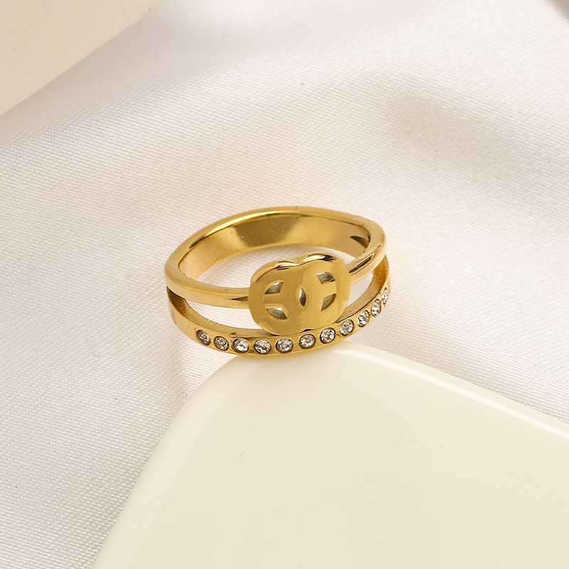 Crystal Ring Gold Plated Stainless Steel Rings Fashion Inlay Rhinestones Pearl Ring for Womens Fashion Wedding Jewelry Gifts Wholesale Size 6 7 8 9