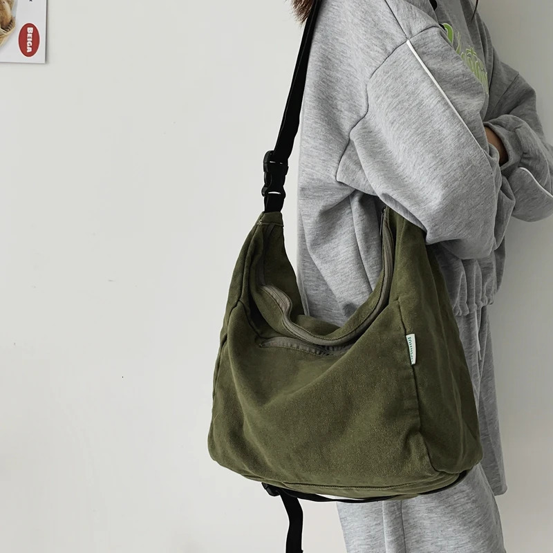 Leisure Canvas Shoulder Bag For Women Simple Solid Color Large Capacity Crossbody Tote Female College Student Travel Bookbag 241213