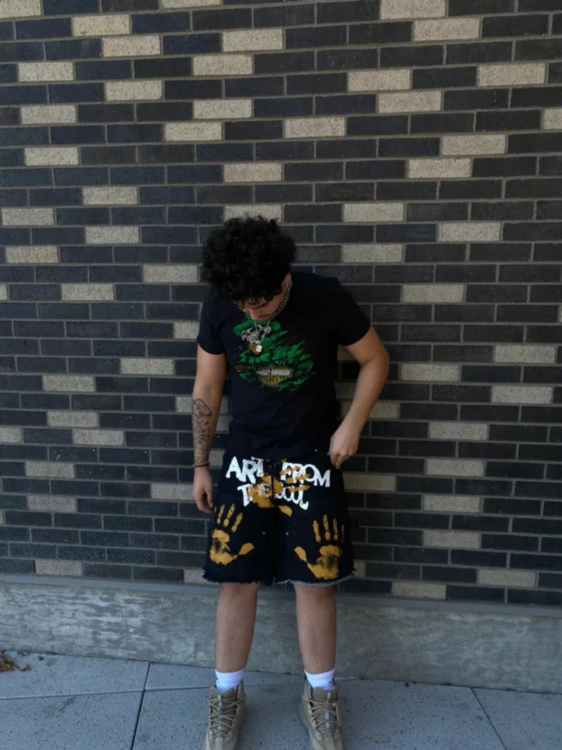 Hip hop punk rock cartoon graffiti printed jeans mens Y2k Harajuku retro personality high waist wash oversized shorts womens 241211