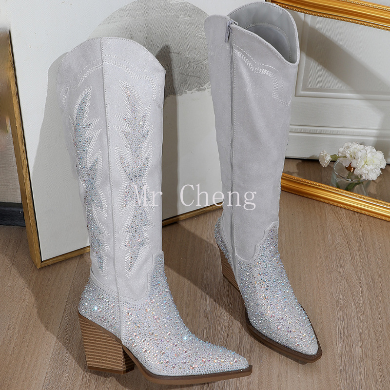 2024 Autumn Winter New Embroidered Rhie White Wedding Glitter Western Cowboy Boots Chunky Heel Large Size For Women