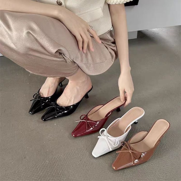 Women Sandals Fashion Slippers Gentle Sexy Style Low Heel Square Toe Trendy Designer Shoes Versatile Triple Black White Brown Red Free shipping ce21 6