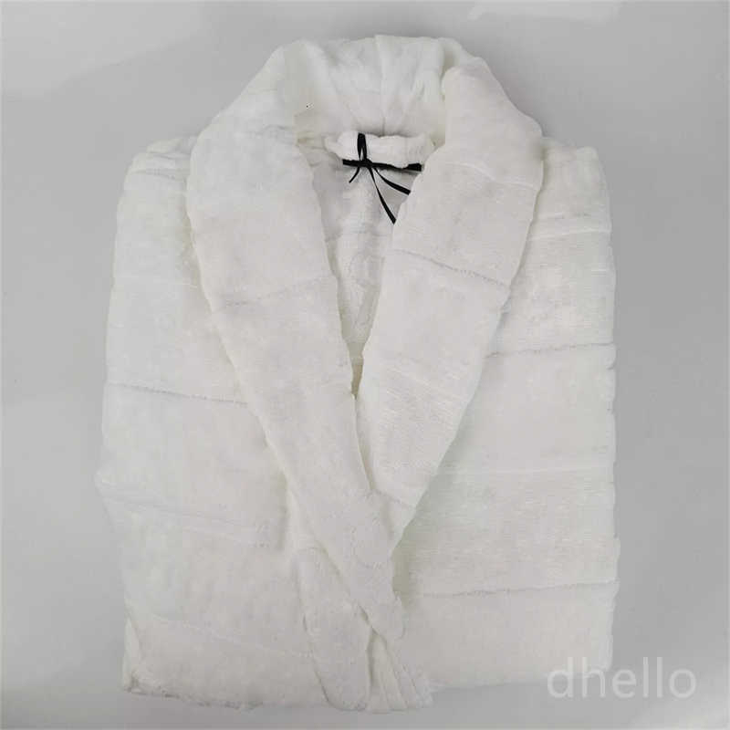 Designer Robe for Women Pajamas Mens Bathrobe Vacation Pjs Set Shawl Collar Pure Cotton Luxury Loungewear Family Couple Bath Sleeprobe Home Wear Sleep