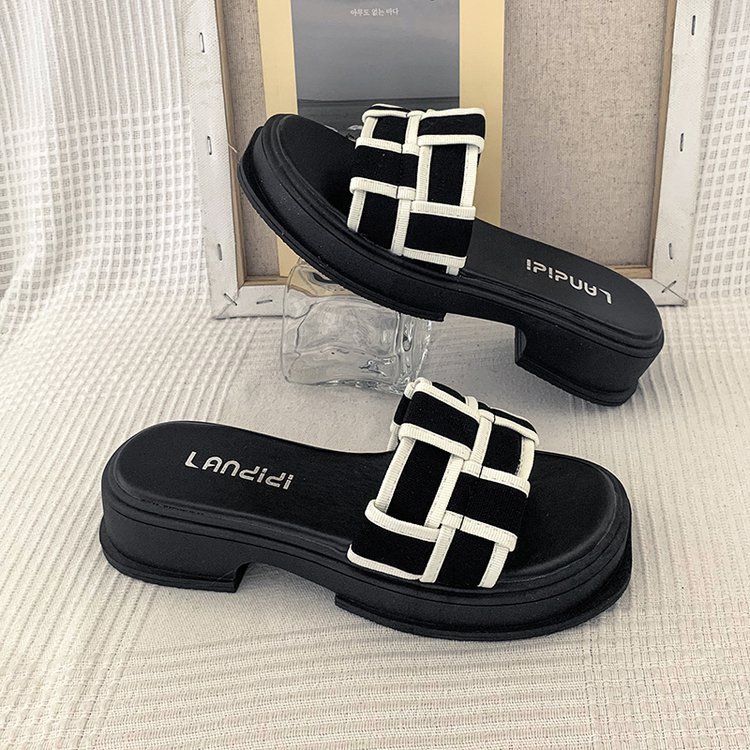 Women Slippers Thick Sole French Sandals Outdoor Wear New Fashion Woven Slip-on Versatile Design Sense Triple Black Beige Free shipping 30da 65c