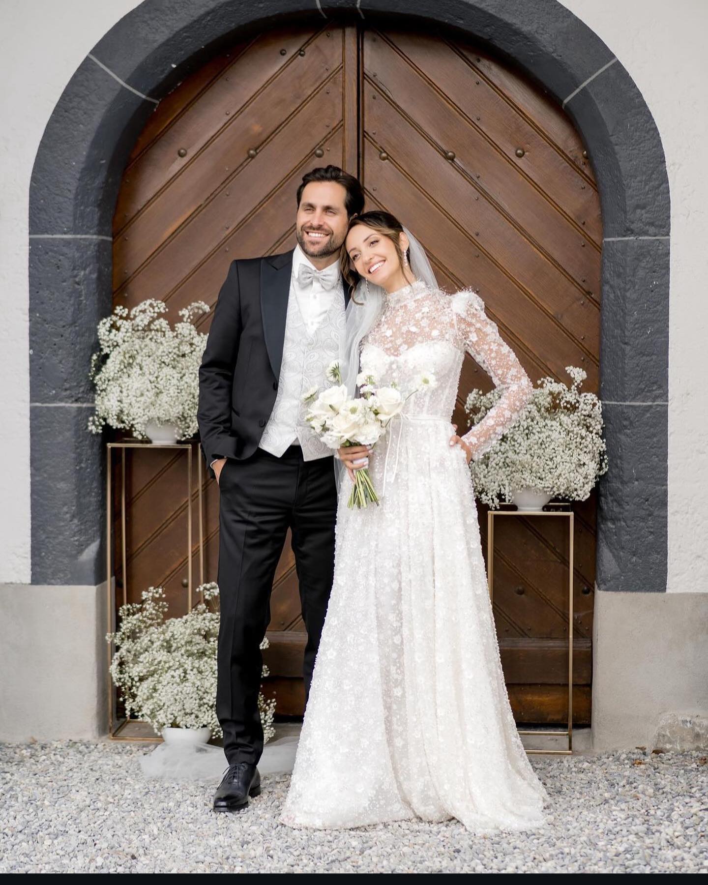 Beaded Sparkly Wedding Dresses With Long Sleeves Appliqued Bridal Gowns Sequined A E High Necke Tulle Vestido De Novia