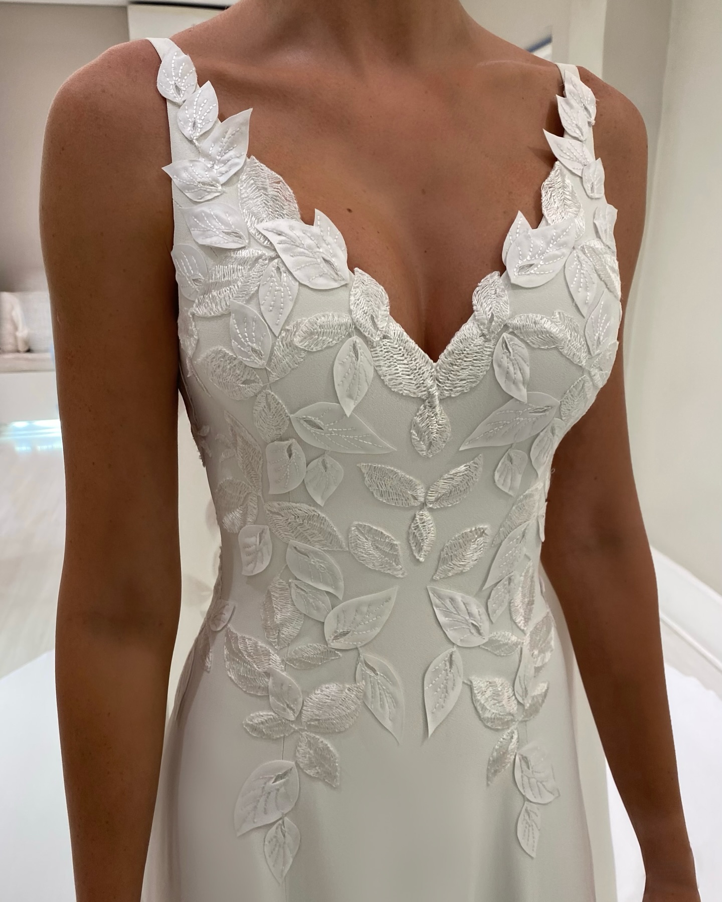 Fabulous Appliqued Wedding Dresses With Cape Backless Bridal Gowns A e V Necke Vestido De Novia