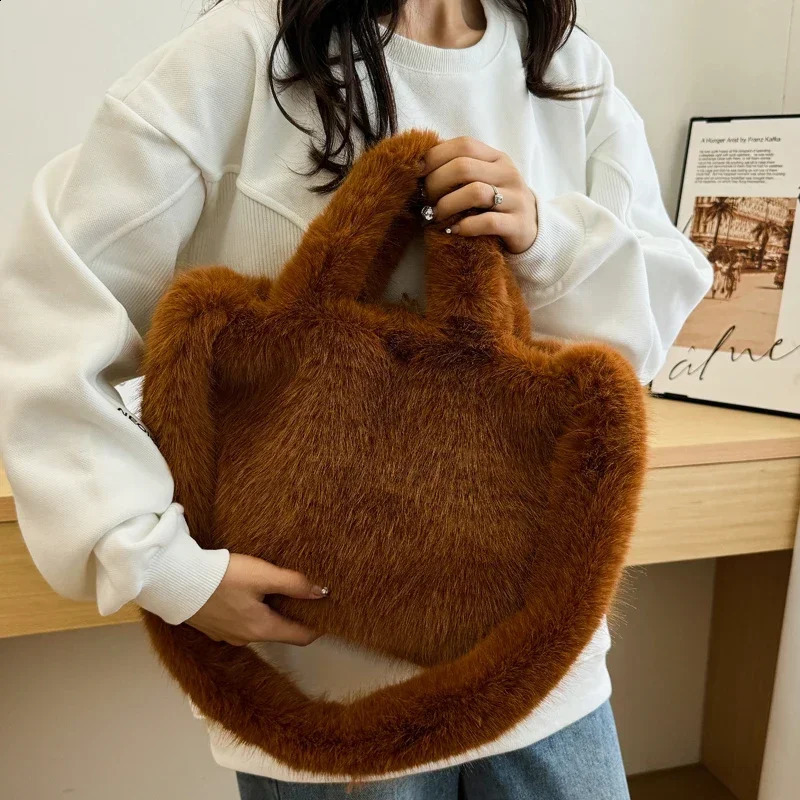 Sft Fluffy Faux Fur Tote Bag for Women Winter Large Capacity Solid Color Handbag Long Plush Strap Crossbody Bag 241216