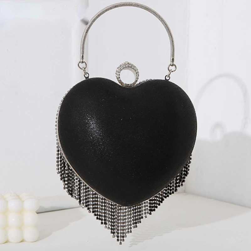 Beaded Dimond Clutch Evening Bag Heart Shape Wedding Party Purse Banquet European Exquisite Bridal 240902 Totes