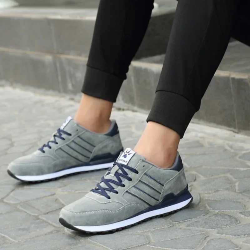 High Quty Mens Sneakers Causal Walking Shoes Light Athletic Running Shoes for Men Lace Up Flats Fashion Womens Tennis ShoesC250304