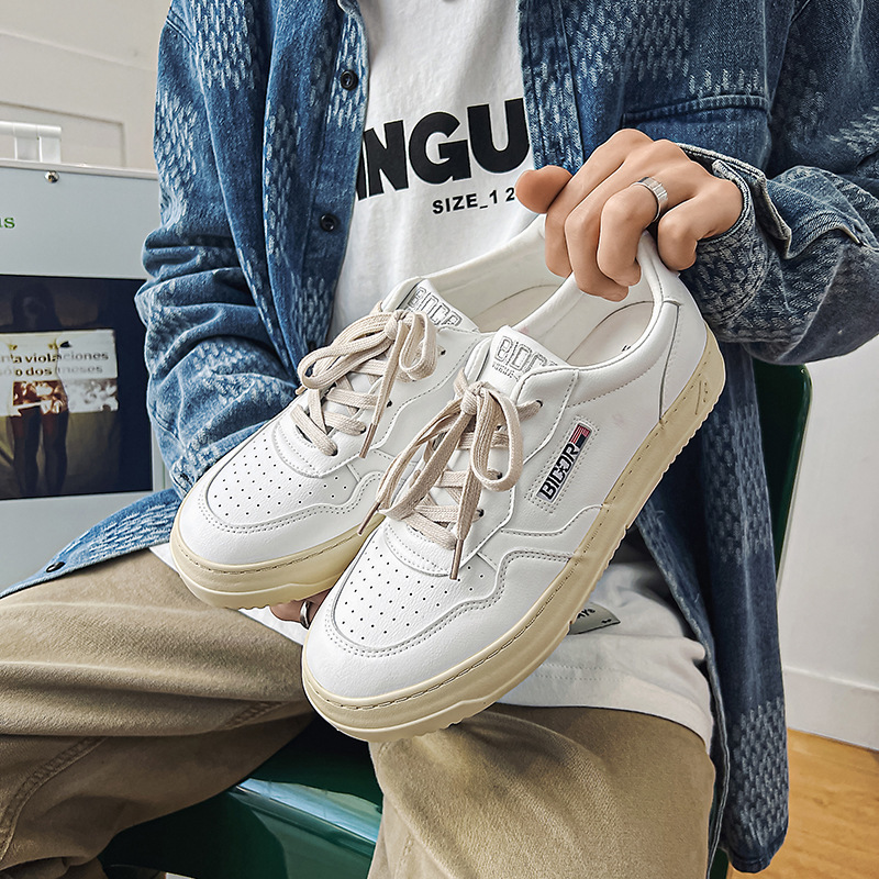 2025 spring new cream white thick sole casual board shoes male students all fashion shoes lace-up sports wind autry