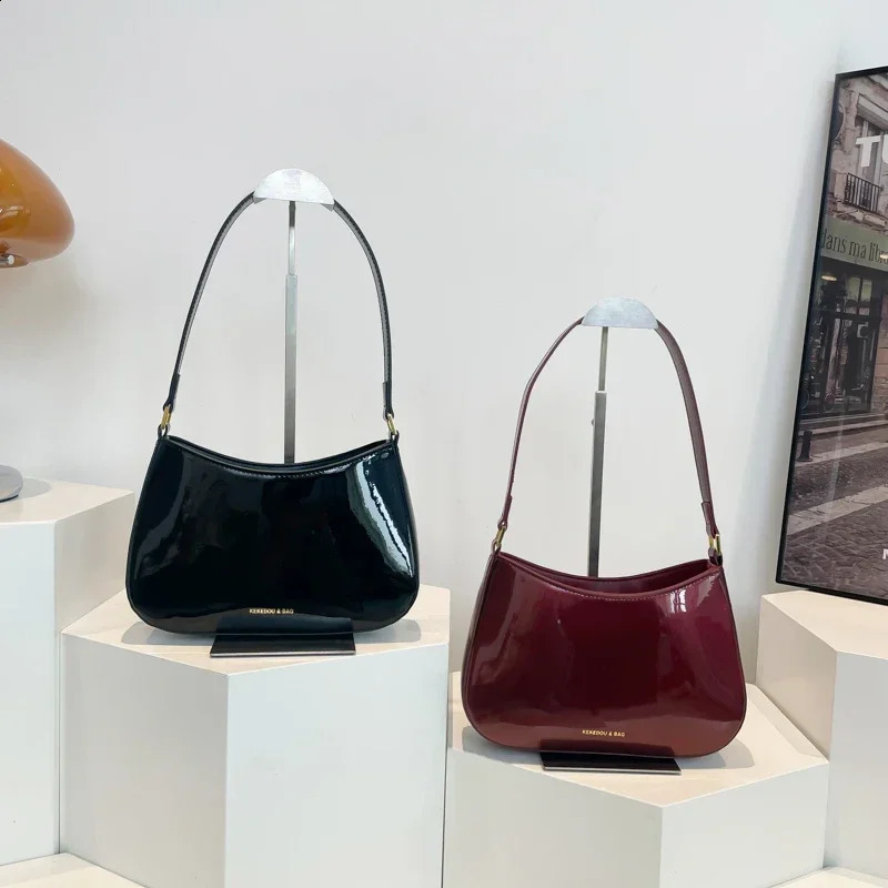 Advanced Retro Niche Trendy Underarm Bag Fashionable and Versatile Commuting Shoulder Bag Purses and Handbags Bolsos De Moda 241216
