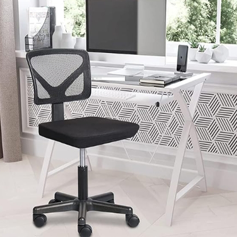 Contemporary Bar Chairs with Ergonomic Design - Perfect for Any Pub or Lounge
