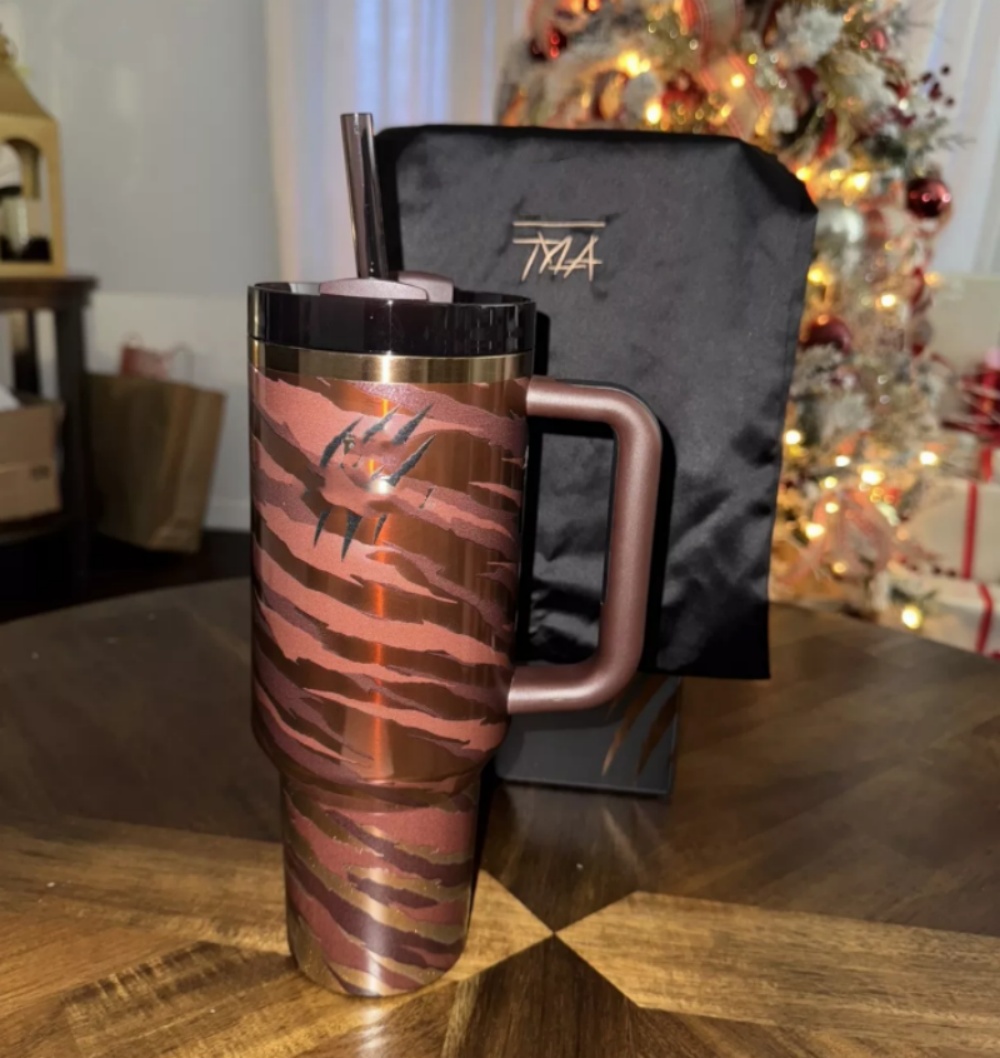 US Stock Tyla Tyger Christmas Magnolia Pink Rose Floral Cups 40Oz Stainless Steel Tumblers With Handle Lid And Straw Travel Car Mugs Love Shack Fancy Water