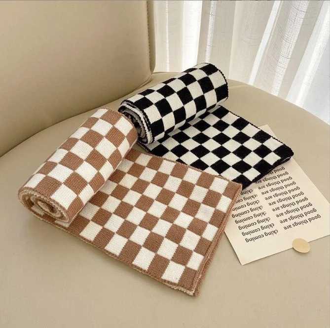 new kids knitted plaid checked scarf winter good quality kids scarves 031XJ241216