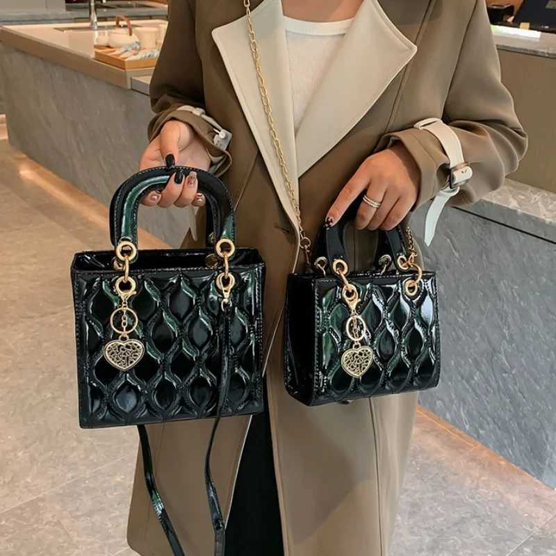 Handbag 2024 Women Brand Luxury Totes High Quality Fashion Classic Quilted Square Handle Bag Women Crossbody Shoulder BagsC241216