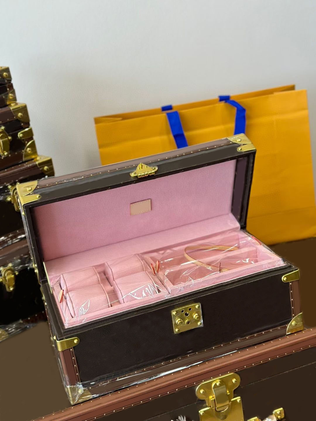 Cosmetic Bags Jewelry Boxes Leather Watch Box 4 Mens Watch Organizer Jewelry storage box fashion womens Rings Tray Cosmetic case