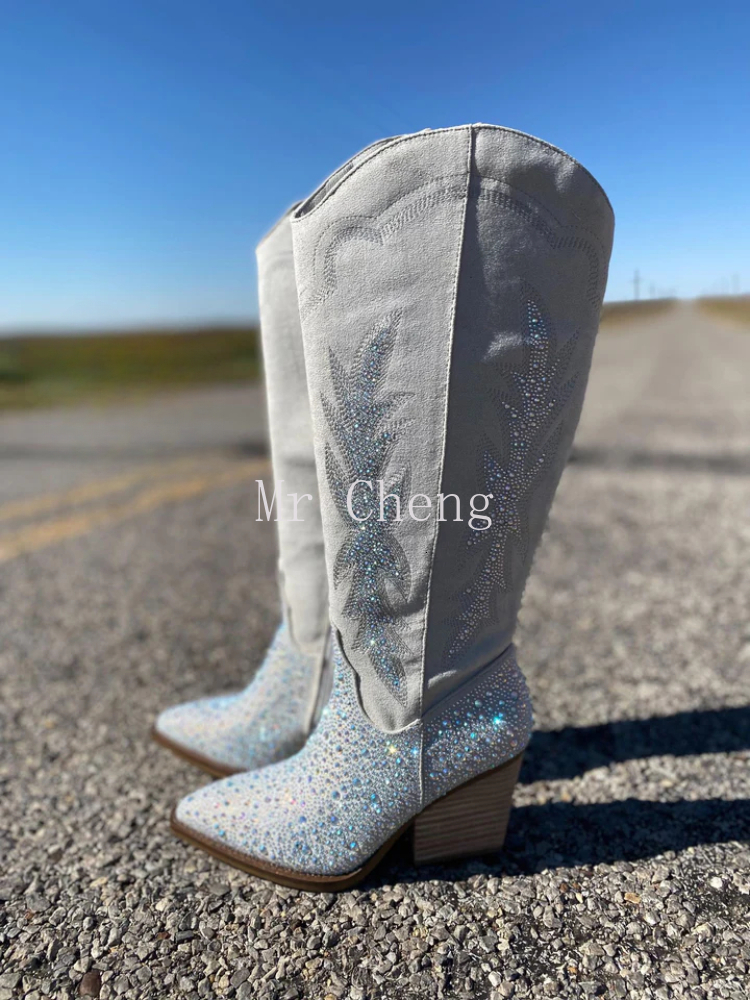 2024 Autumn Winter New Embroidered Rhie White Wedding Glitter Western Cowboy Boots Chunky Heel Large Size For Women