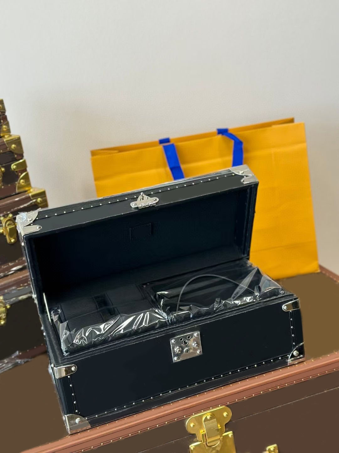 Cosmetic Bags Jewelry Boxes Leather Watch Box 4 Mens Watch Organizer Jewelry storage box fashion womens Rings Tray Cosmetic case