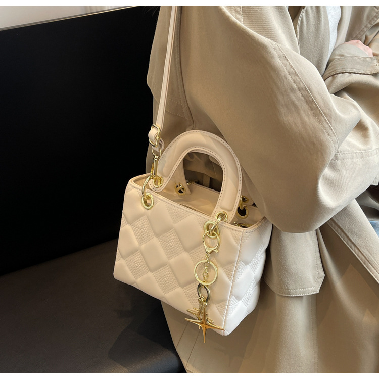 Fashion Shoulder Bag Women's Square Handbag: Multifunctional Crossbody Classic Design, Lightweight For Daily Use, Available In New Free Delivery 