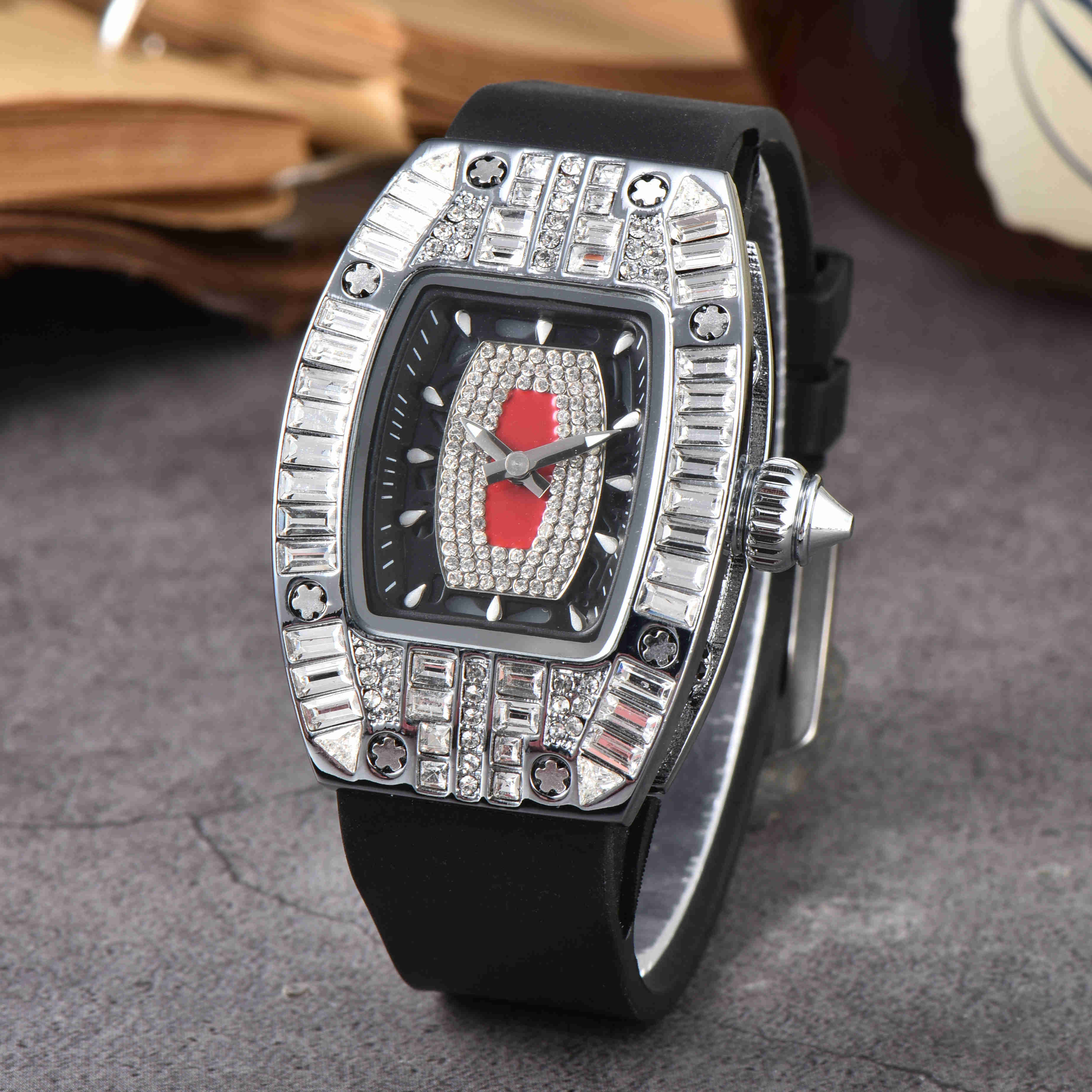 New luxury Diamond Iced ladies watch color quartz watch sweet occasional color ladies watch young female Essence law