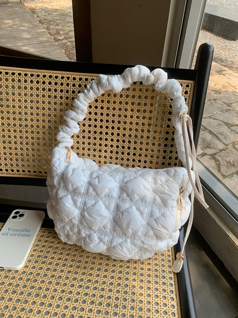 2025 New Fashion Designer Bag Women s Trendy Single Shoulder Underarm Handheld Storage Bag Casual Crossbody Bag Yunduobao