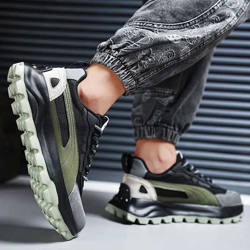Soft Bottom Fashionable Casual Shoes Sport Running Shoes Men Outdoor Running Comfortable Breathable Sneakers Size 39-44C250304