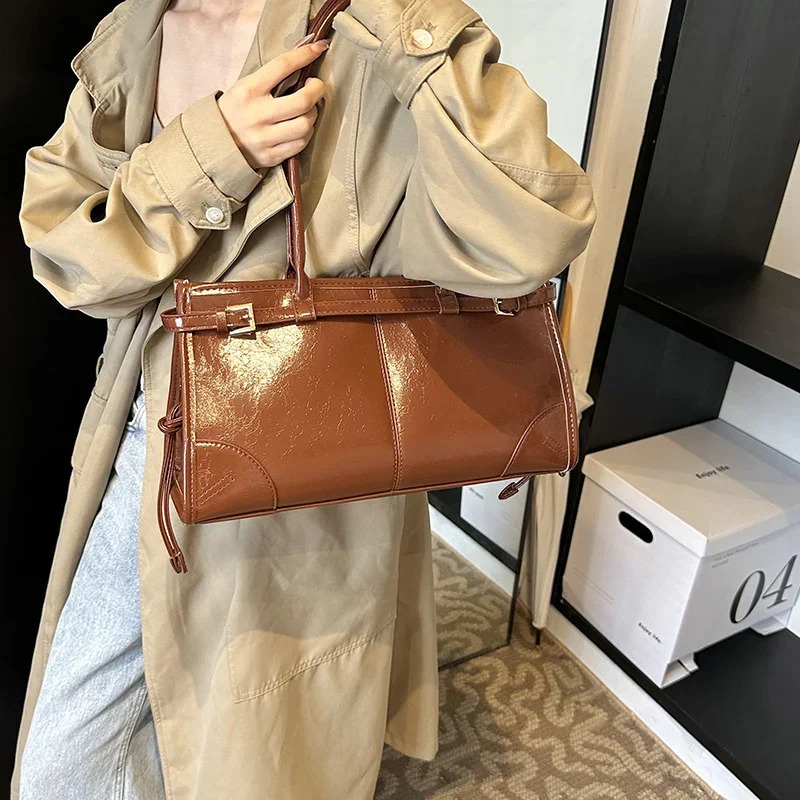 LEFTSIDE PU Leather Underarm Lady Shoulder Bag For Women 2024 Winter New Fashion Y2k Tote Bags Retro Handbags And Purses