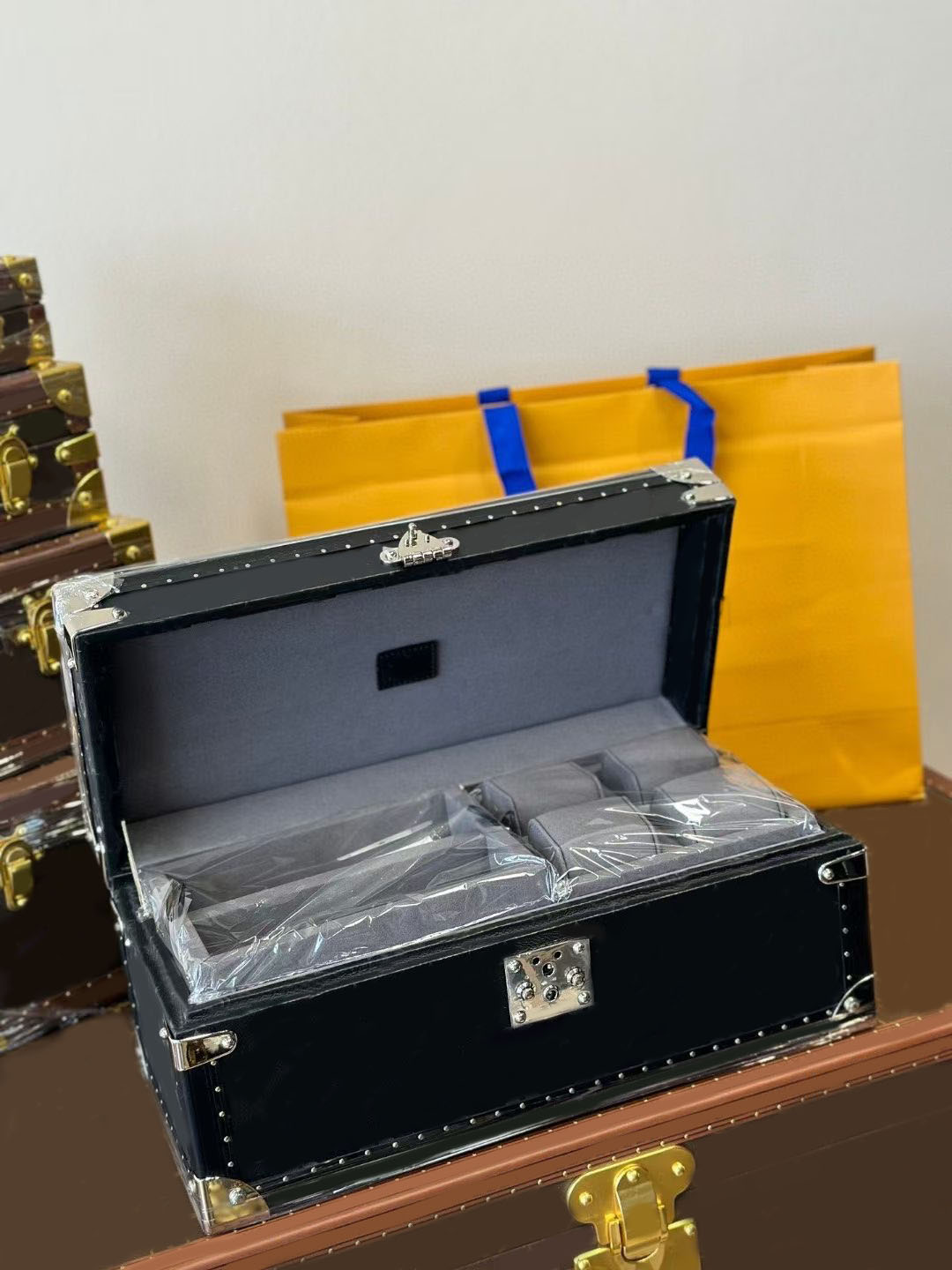 Cosmetic Bags Jewelry Boxes Leather Watch Box 4 Mens Watch Organizer Jewelry storage box fashion womens Rings Tray Cosmetic case