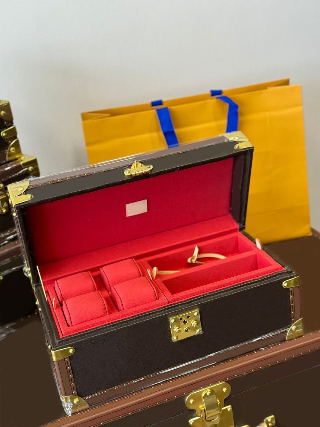 Cosmetic Bags Jewelry Boxes Leather Watch Box 4 Mens Watch Organizer Jewelry storage box fashion womens Rings Tray Cosmetic case