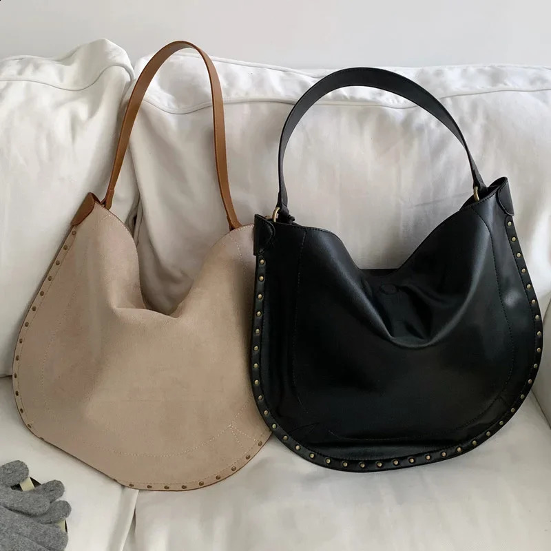 Retro matte velvet rivet saddle bag large capacity metal stud lower arm shoulder bag womens black leather handbag 241213