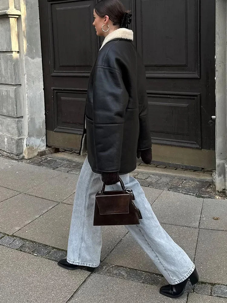 fashion Black White Patchwork Fur Splicing Leather Coats Women vintage Oversize Thicken Warm Jackets Lady Winter Streetwear 241217