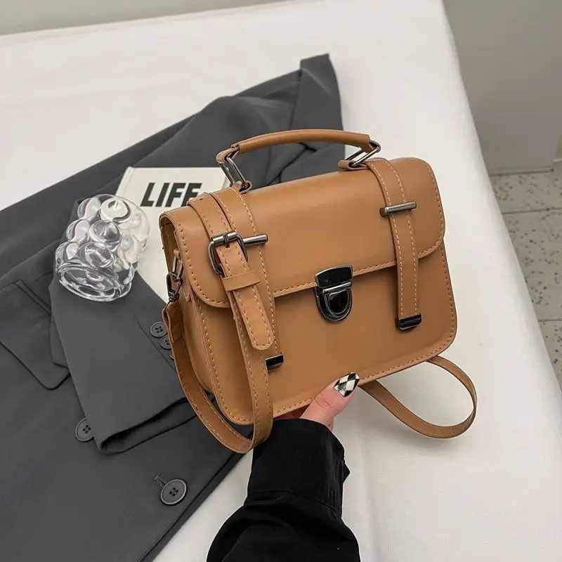 Girl 100 Retro Small Square Bag Female Student Simple Cross Body College Style Shoulder Bag Metal Buckle Decoration Y250319