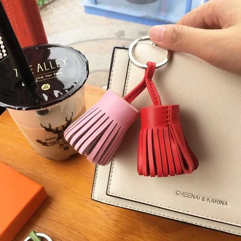 Fashionable leather double fringe edge keychain car keychain womens bag charm backpack holder decoration gift Y241216