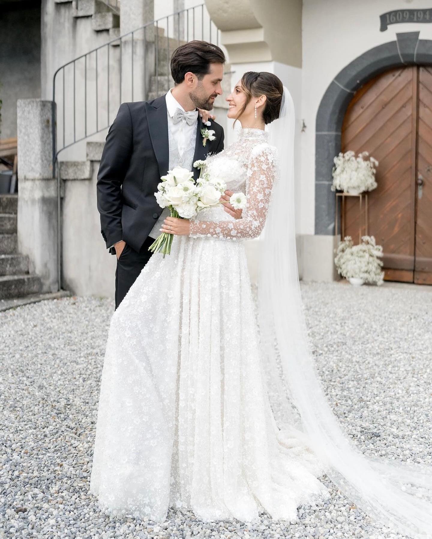 Beaded Sparkly Wedding Dresses With Long Sleeves Appliqued Bridal Gowns Sequined A E High Necke Tulle Vestido De Novia
