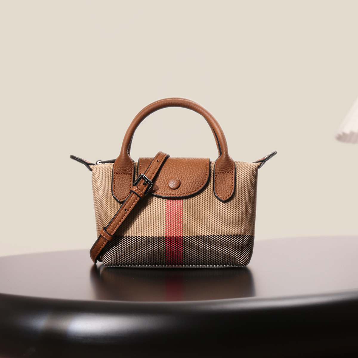 2025 Early Spring New Women's Plaid Canvas Personalized Fashion Designer Versatile And Lightweight Single Shoulder Crossbody Bag