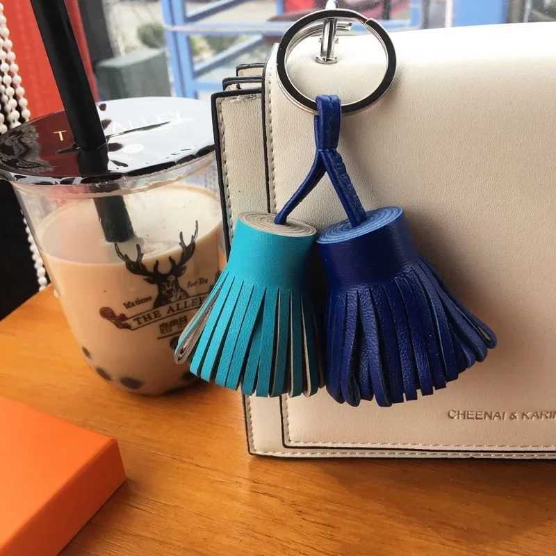 Fashionable leather double fringe edge keychain car keychain womens bag charm backpack holder decoration gift Y241216