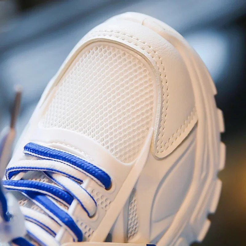 Childrens mesh sports shoes lightweight casual running shoes for boys and girls ly arrived soft soled breathable for summer tennis 241216