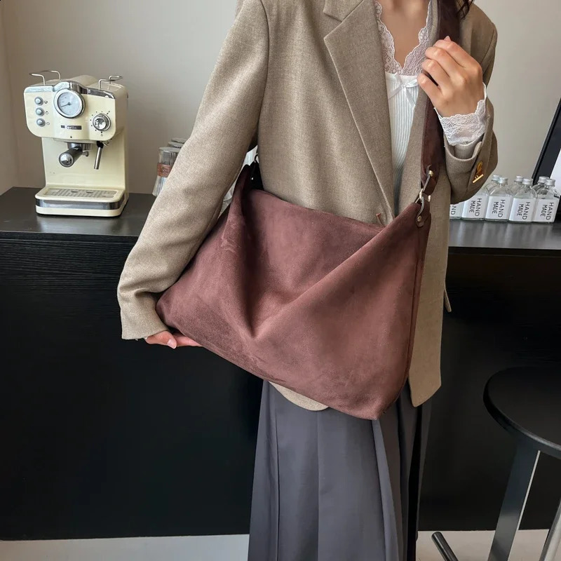 Casual Suede Shoulder Bags Solid Sewing Thread 2025 Youth Bags for Women Zipper Fashion Womens Crossbody Bags 241216