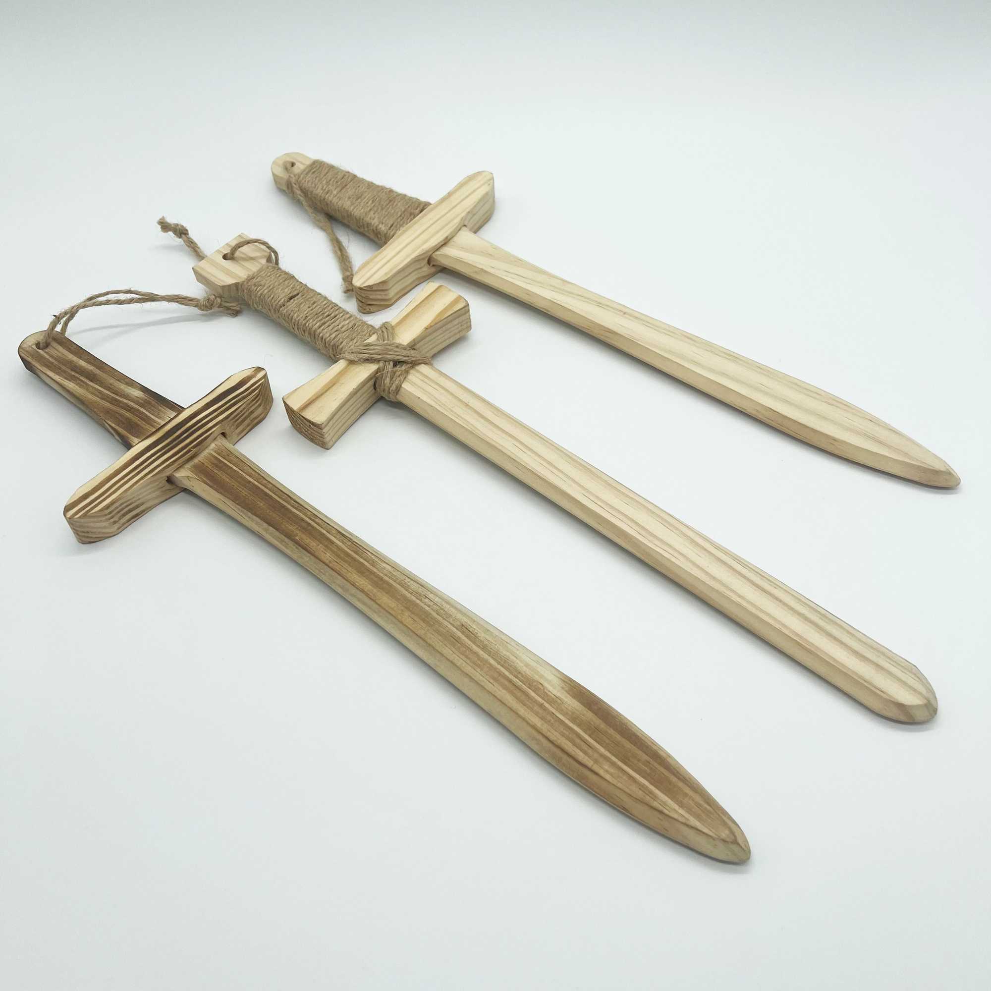 3 pieces of 40CM wooden sword toys for boys and children outdoor sword series props performance role-playing props childrens birthday gifts X2412171