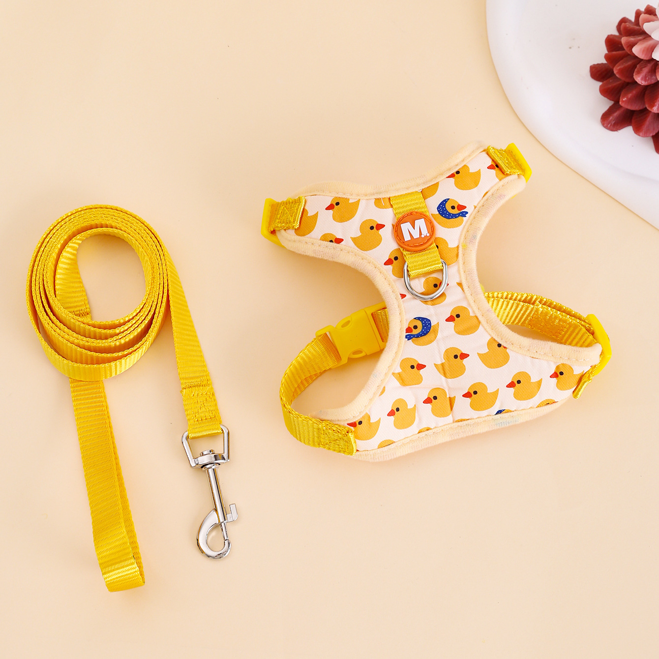 2025 new pet supplies collar, outdoor cat suspender chain, red bunny chest back style, high-quality dog leash, wholesale and free shipping in stock