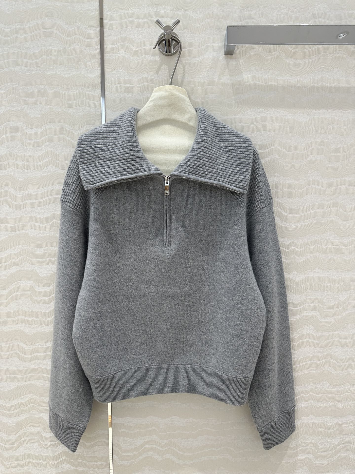 xb9 Lapel Solid Gray Long Sleeve Simple Fashion Women Sweater