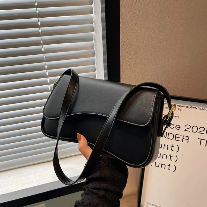 Vintage Shoulder Bag for Woman Chain Handbag Black Crossbody Bags Underarm 241213