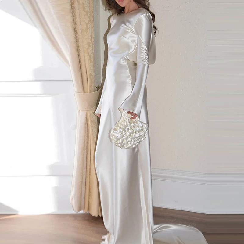 White satin long sleeved slim evening dress sexy hollow backless mermaid dress autumn womens O-neck fashionable dress 241213