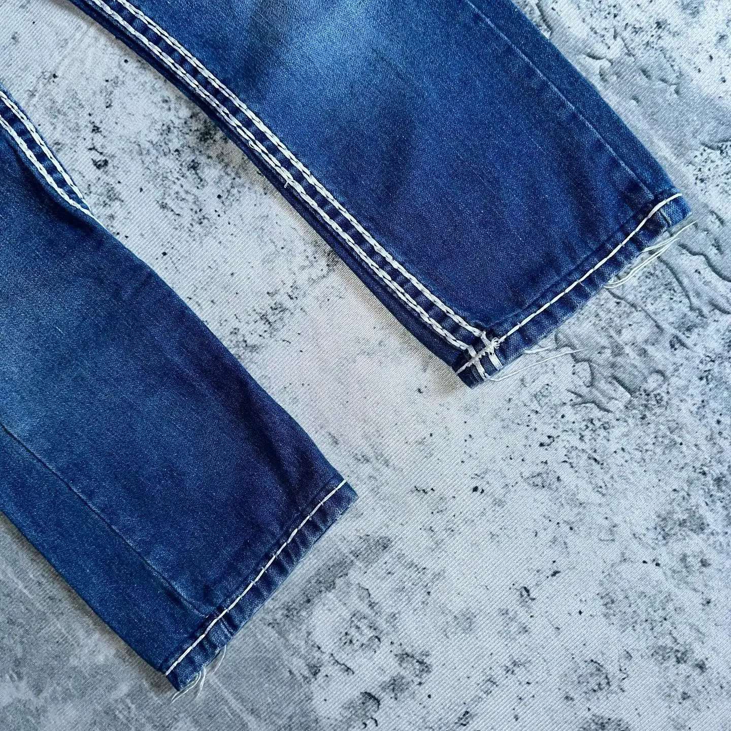 Men Fashion Jeans Work Pants High Street Vintage Hip Hop Embroidered Jeans Baggy Casual Straight Versatile Denim Trousers SXXL 241216