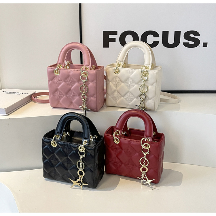 Fashion Shoulder Bag Women's Square Handbag: Multifunctional Crossbody Classic Design, Lightweight For Daily Use, Available In New Free Delivery 